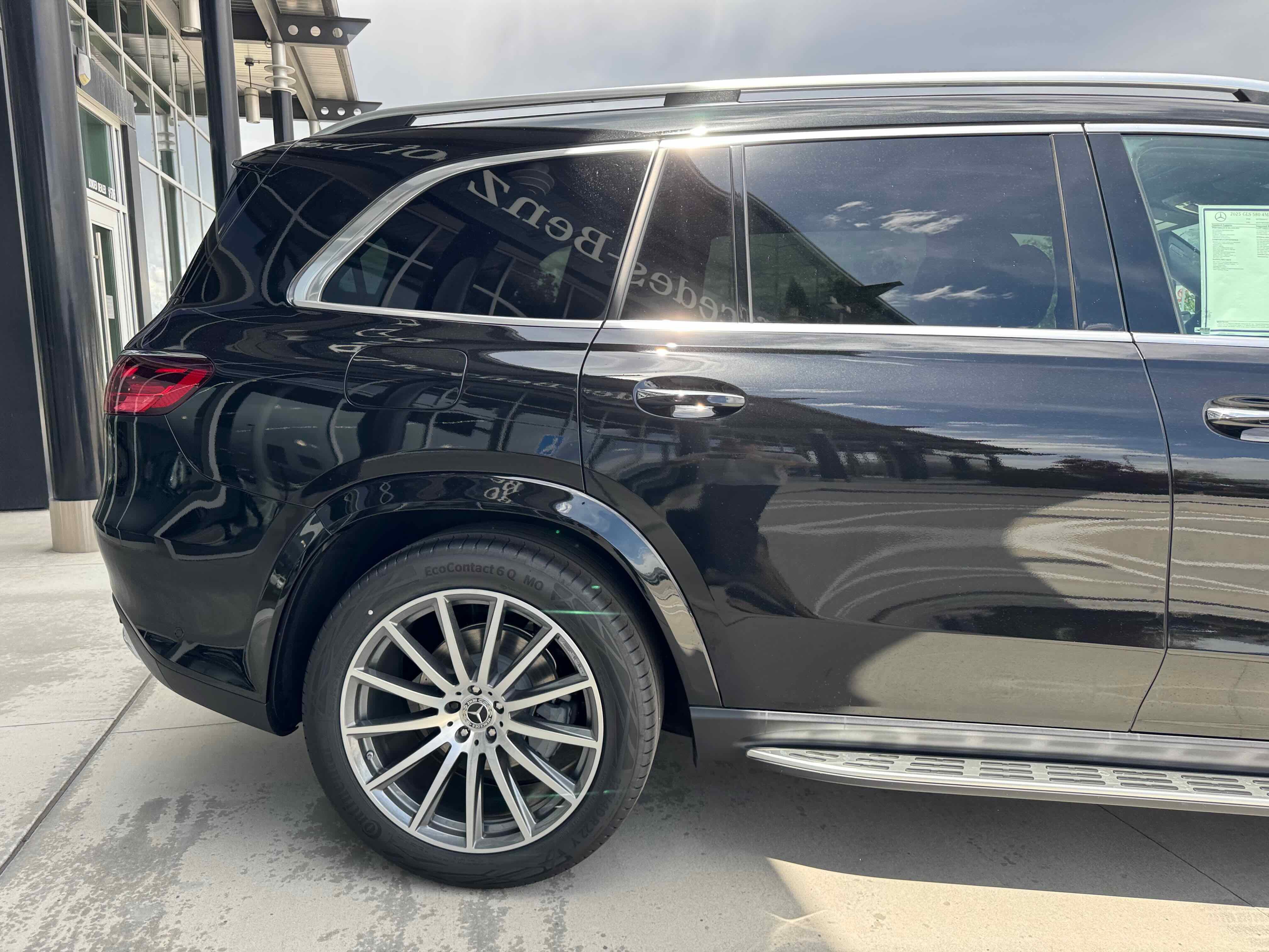 New 2025 Mercedes-Benz GLS 580 4MATIC image 8