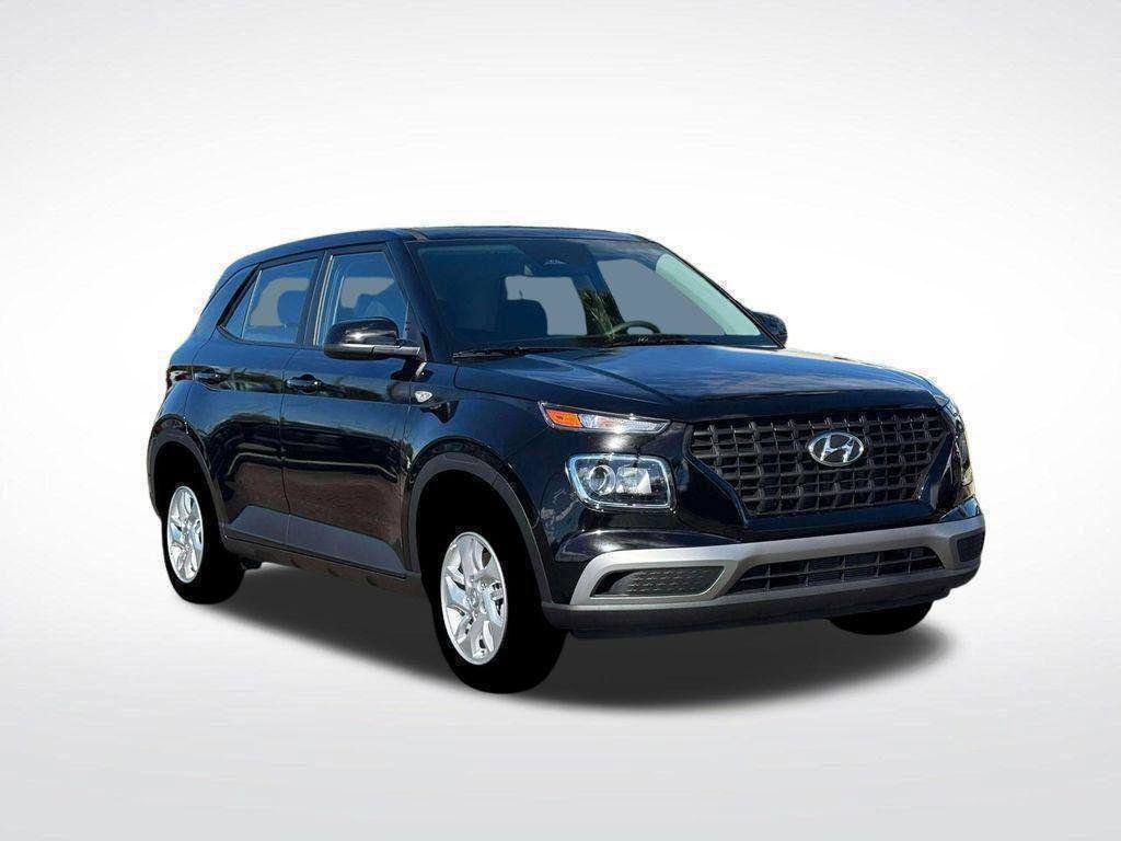 Certified 2026 Hyundai Venue SE FWD image 11