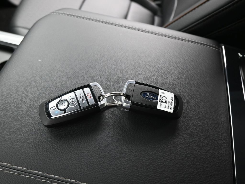 New 2025 Ford F250 Lariat w/ Lariat Ultimate Package image 19