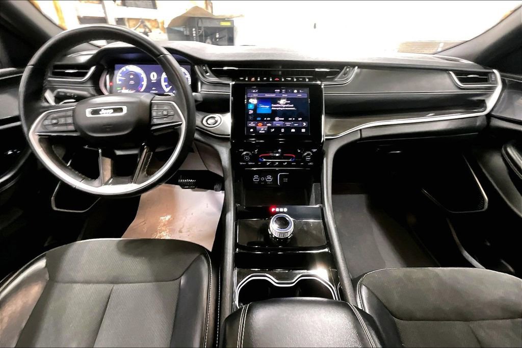 Used 2021 Jeep Grand Cherokee L Altitude image 14