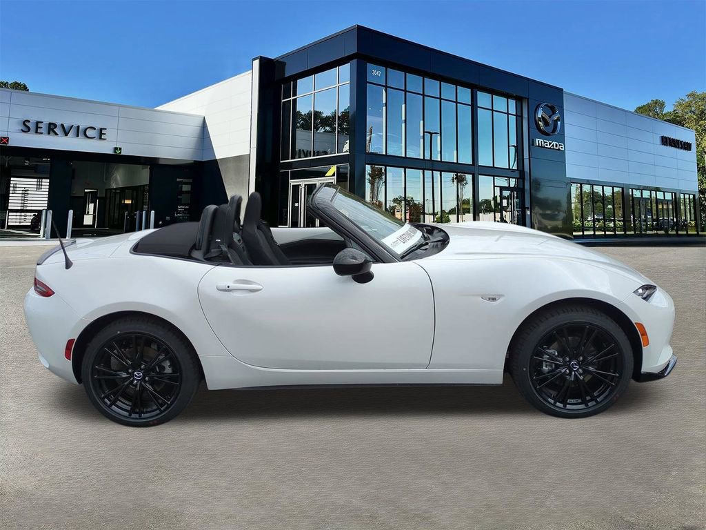 New 2026 MAZDA MX-5 Miata Club w/ Interior Package RWD image 3