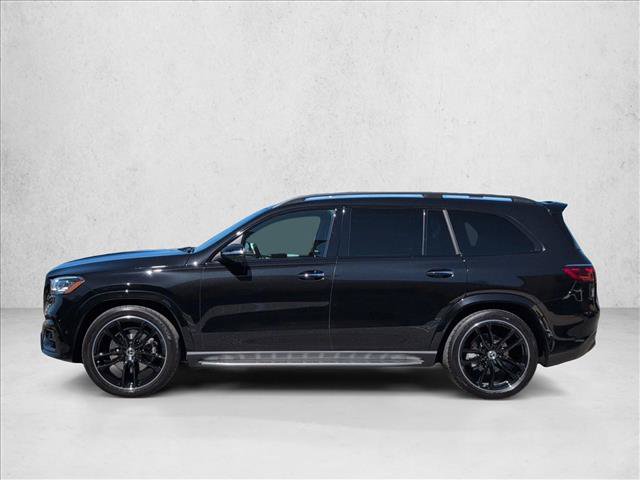Used 2025 Mercedes-Benz GLS 580 4MATIC image 9