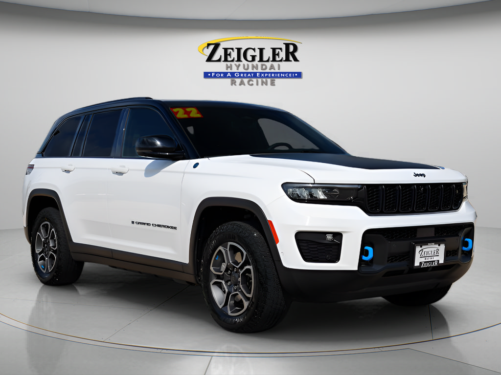 Used 2022 Jeep Grand Cherokee Trailhawk w/ Advanced Protech Group II AWD/4WD image 1