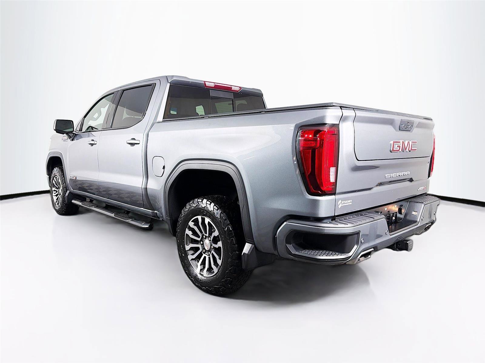 Used 2022 GMC Sierra 1500 AT4 w/ AT4 Preferred Package image 5