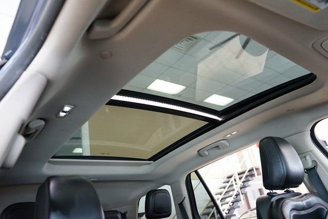 Used 2021 Lincoln Aviator Reserve AWD/4WD image 10