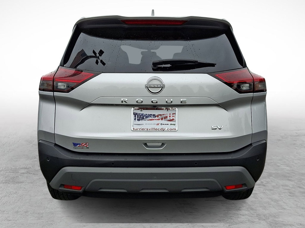 Used 2023 Nissan Rogue SV FWD image 4