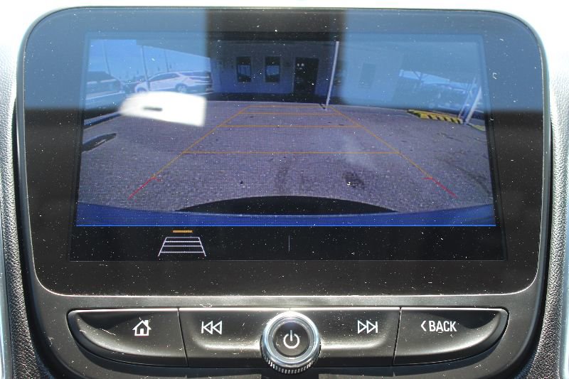 Used 2020 Chevrolet Malibu LT w/ Leather Package image 12