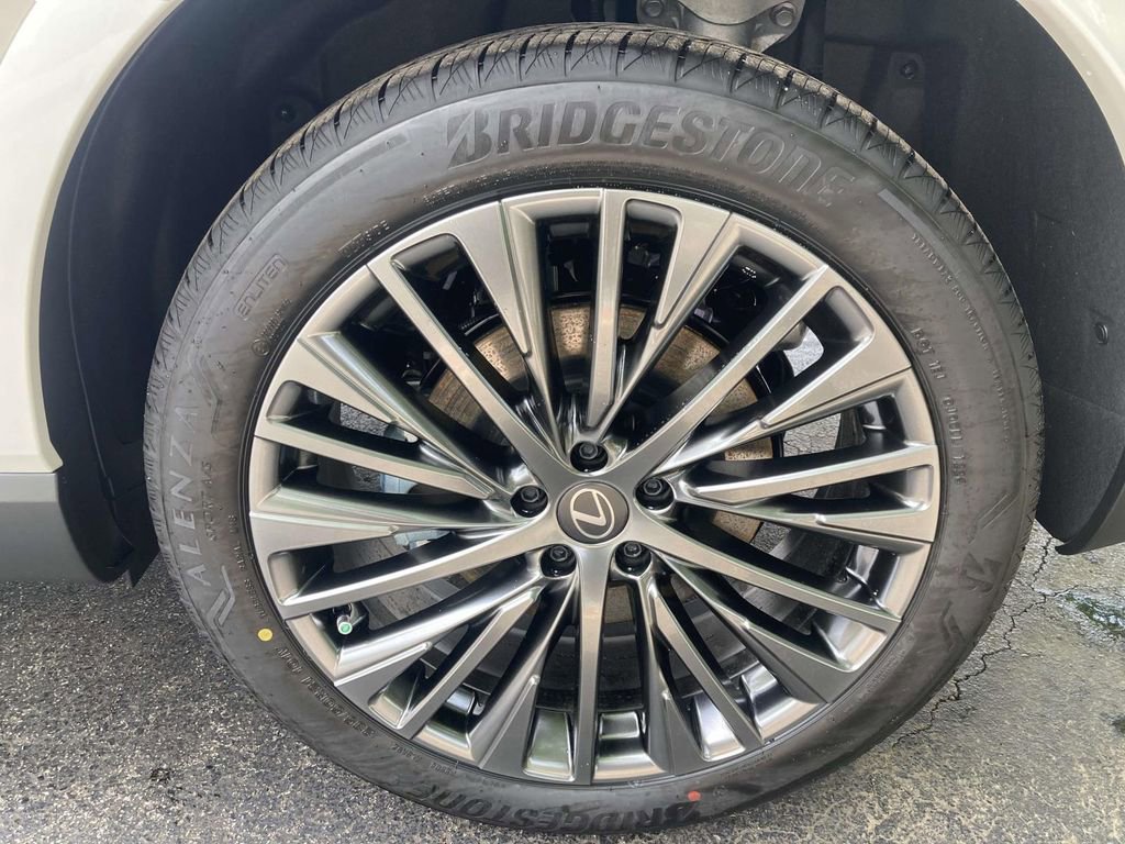 New 2026 Lexus RX 450h AWD image 7