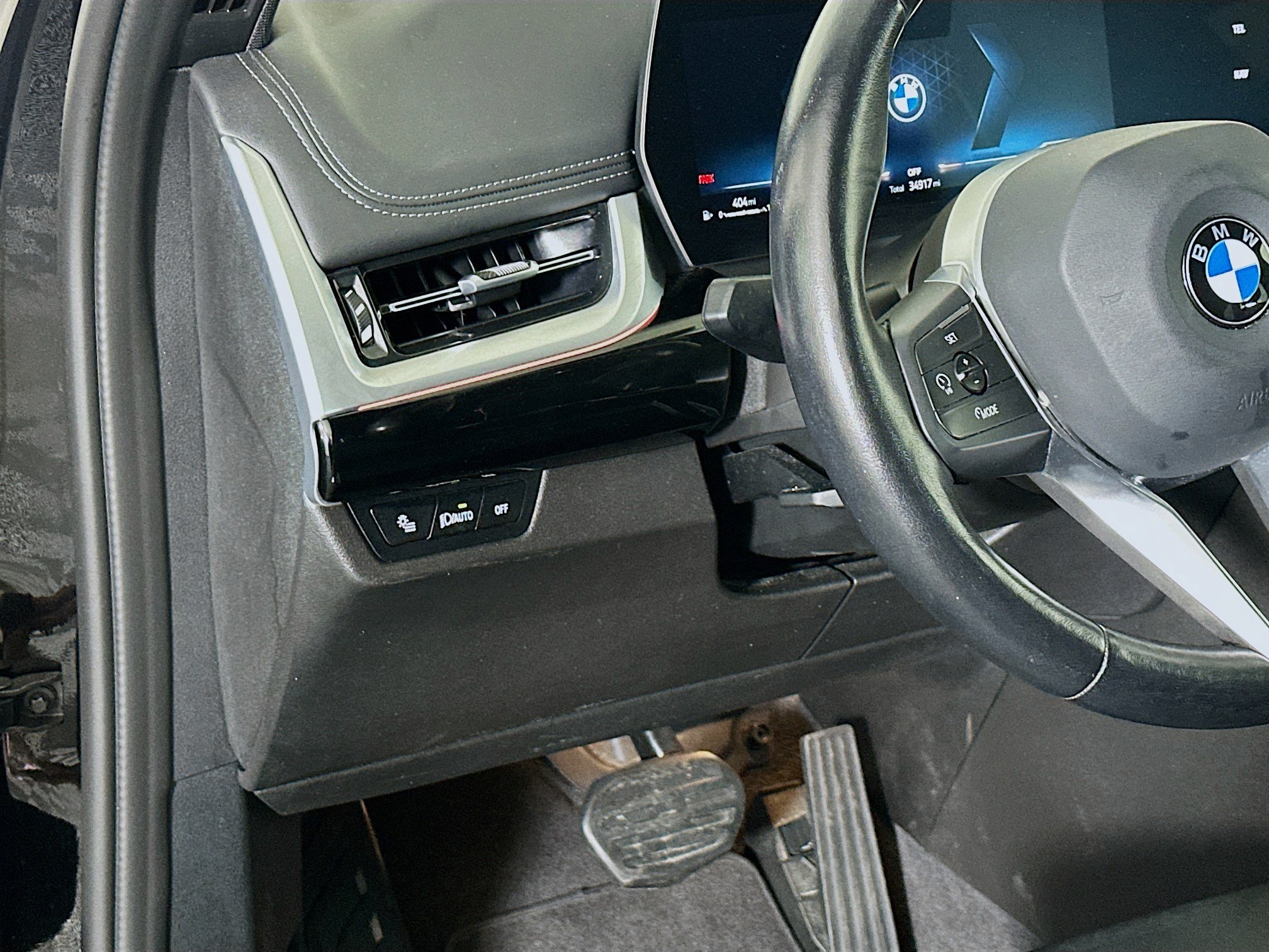 Used 2025 BMW X1 xDrive28i AWD/4WD image 17