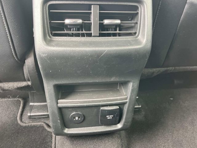 Certified 2024 Ford Edge Titanium AWD/4WD image 18