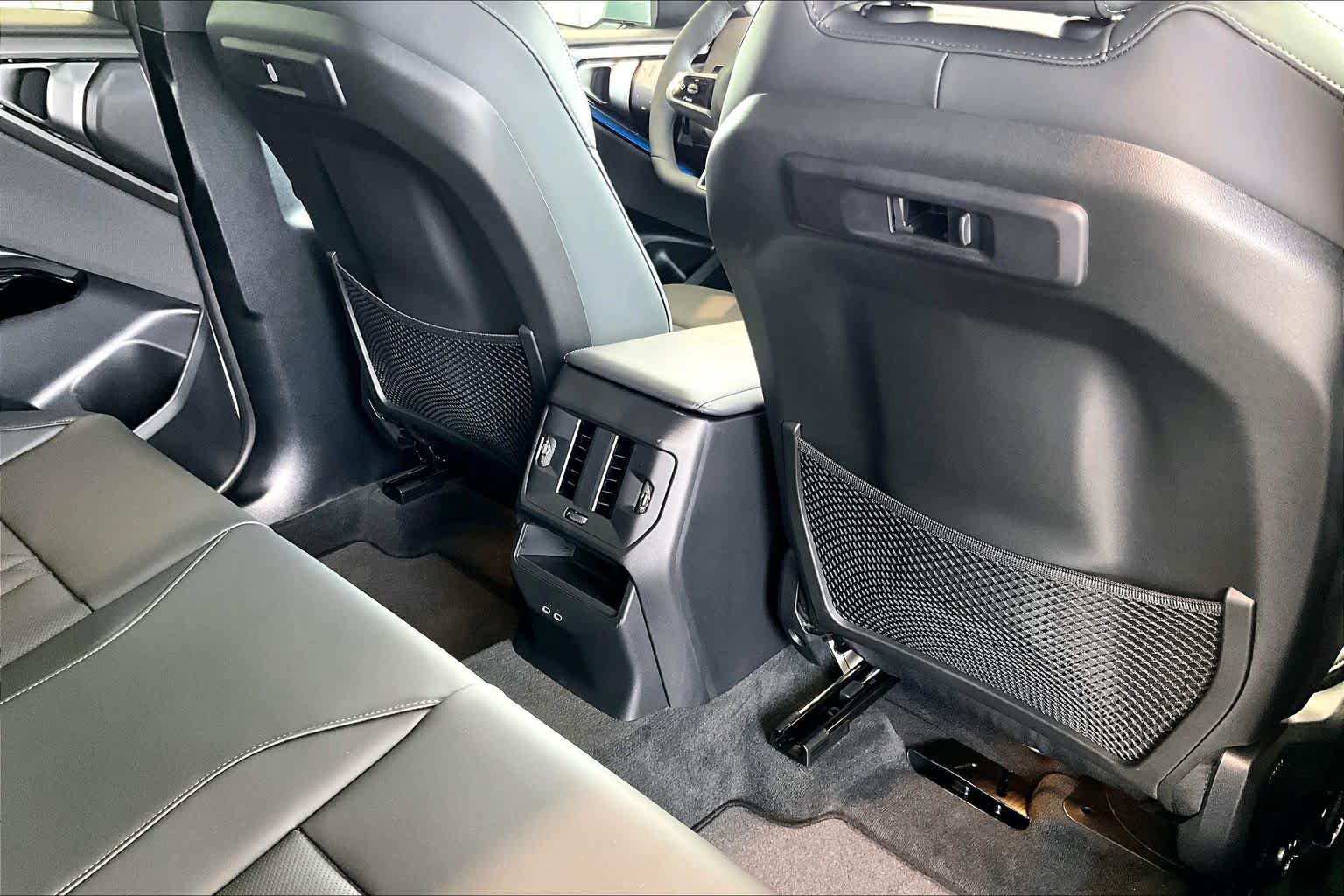 New 2026 BMW X3 xDrive30i w/ Premium Package AWD/4WD image 17