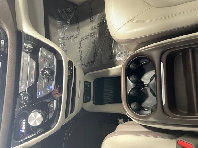 Used 2017 Chrysler Pacifica Touring-L FWD image 12