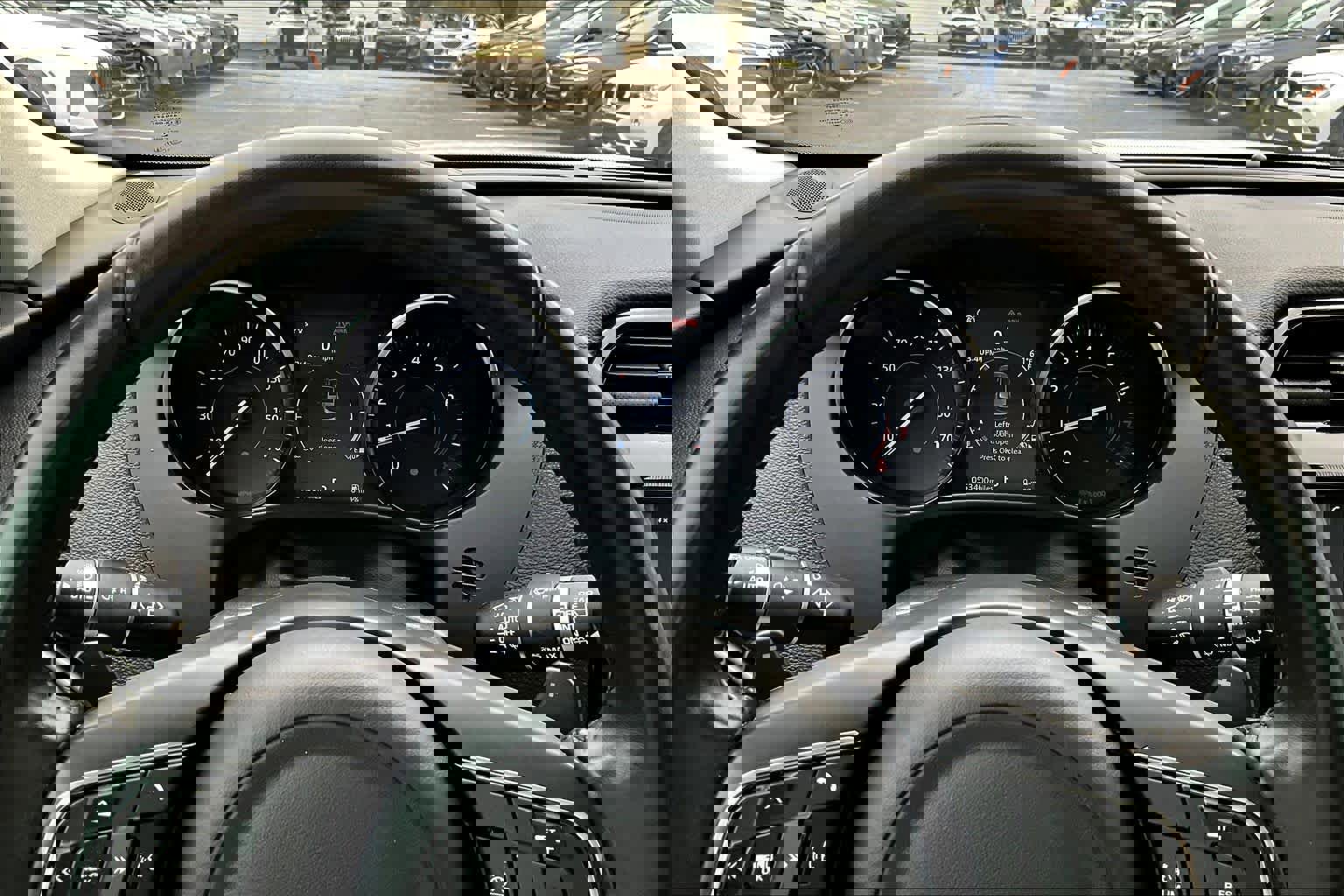 Used 2018 Jaguar F-PACE Premium image 25