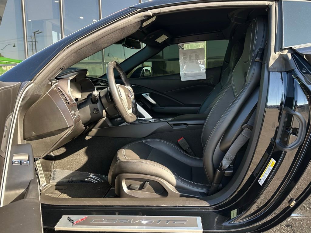 Used 2019 Chevrolet Corvette Stingray Coupe w/ 1LT image 17