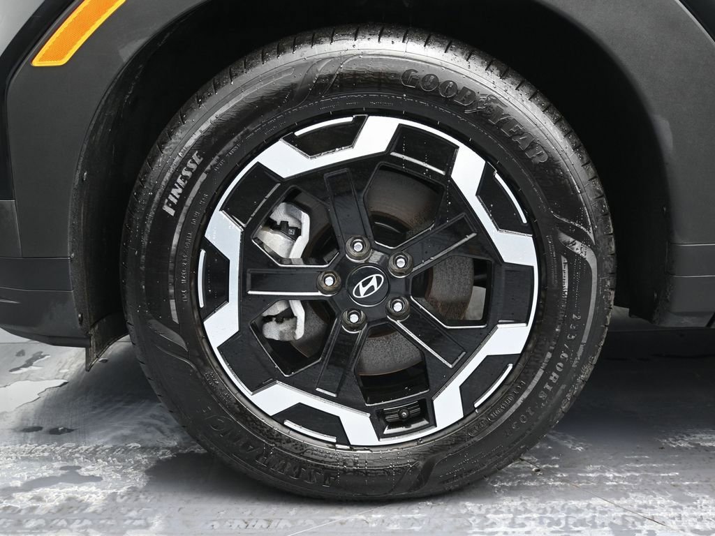 Used 2025 Hyundai Santa Fe SE image 11