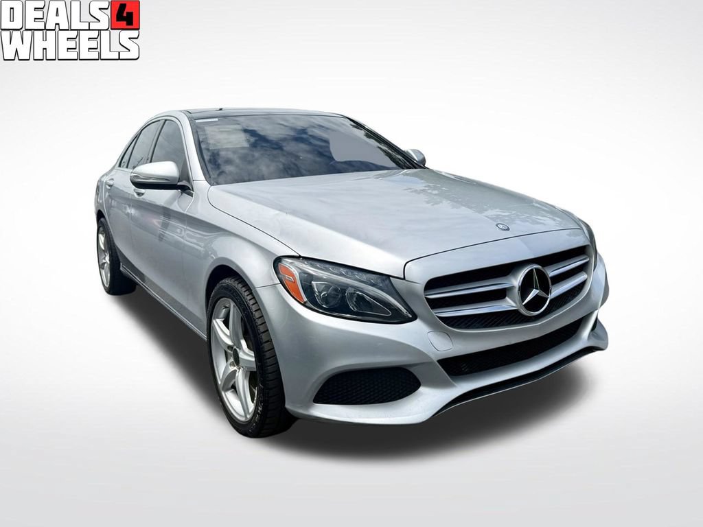 Used 2015 Mercedes-Benz C 300 4MATIC Sedan image 3