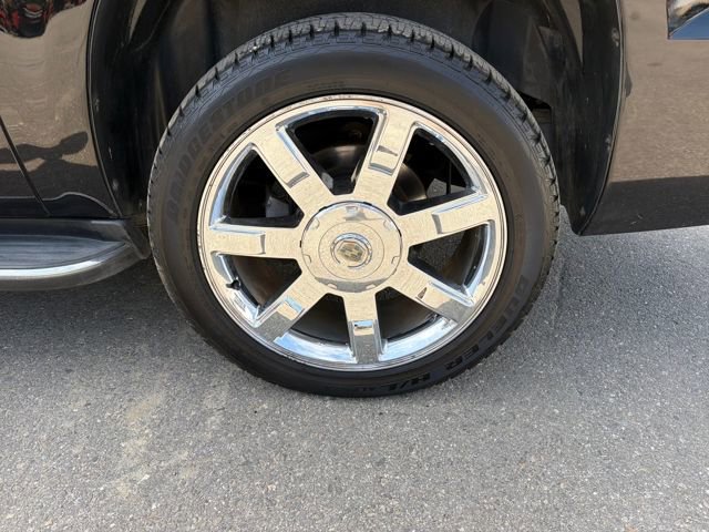 Used 2011 Cadillac Escalade EXT Luxury image 34