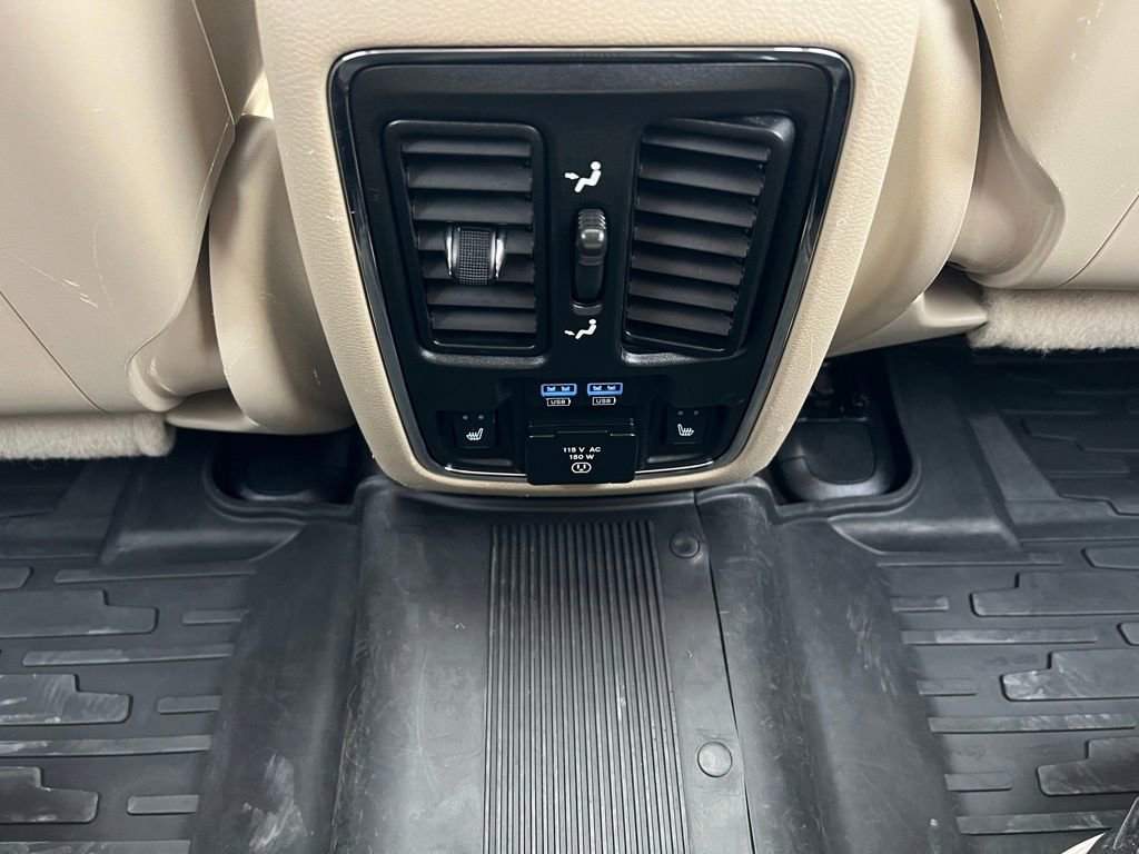 Used 2017 Jeep Grand Cherokee Limited image 25