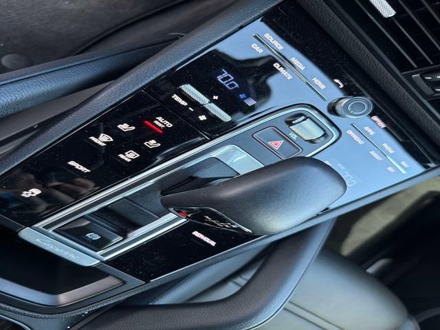 Used 2023 Porsche Cayenne Platinum Edition image 23