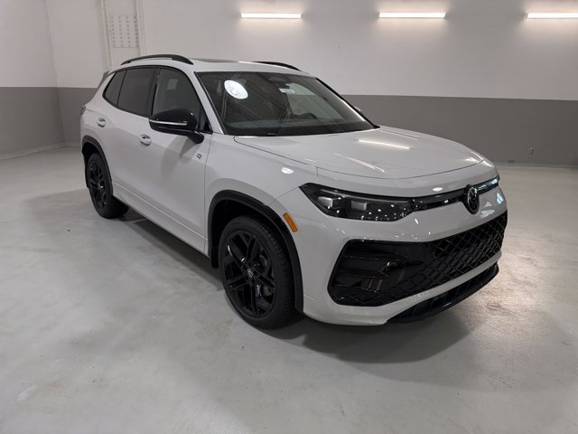 New 2026 Volkswagen Tiguan SE R-Line AWD/4WD image 4