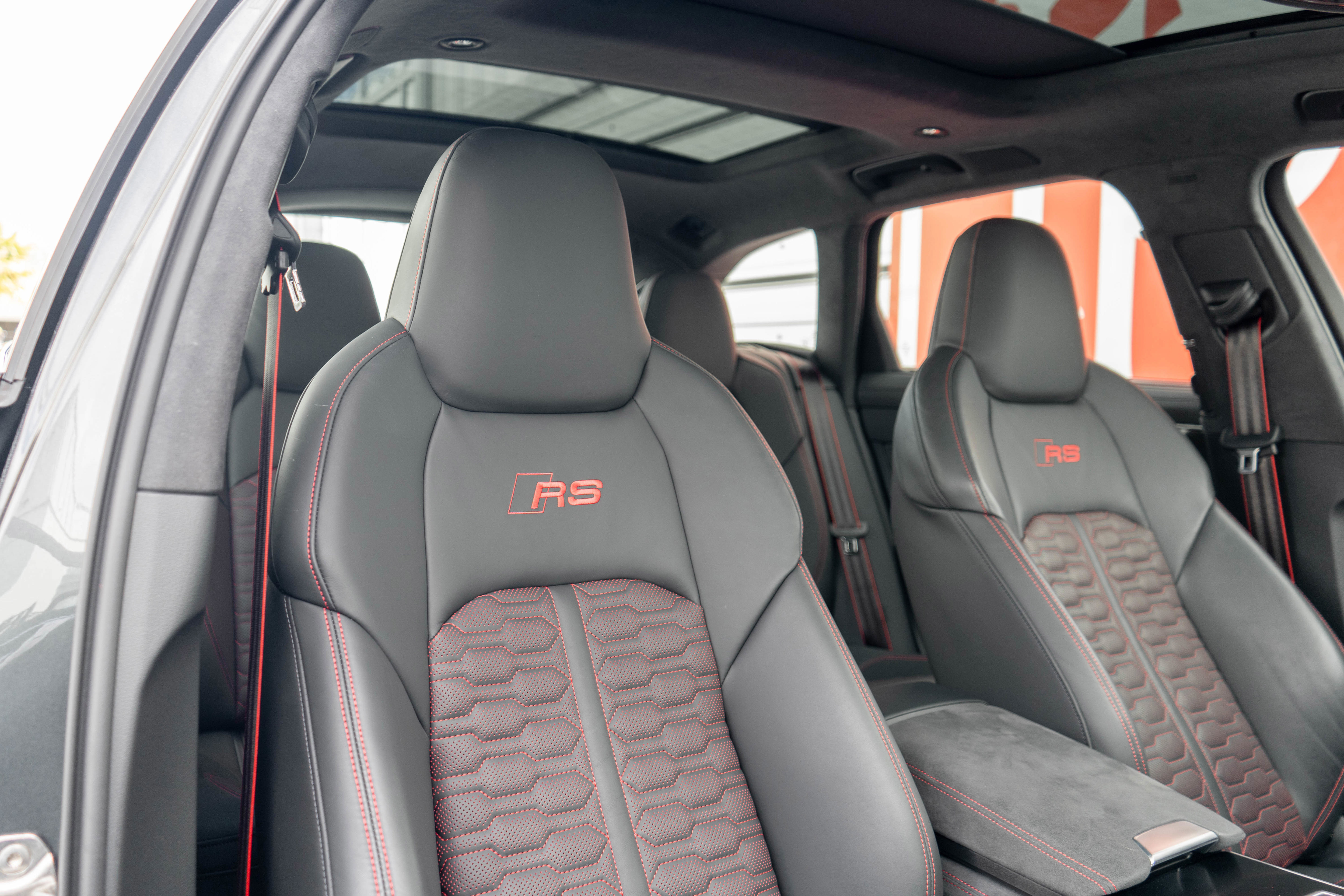 Used 2025 Audi RS 6 performance image 29