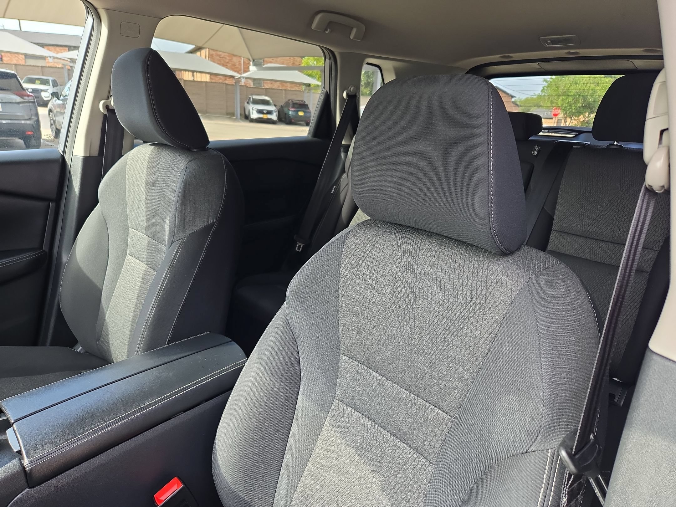 Certified 2025 Nissan Rogue SV FWD image 9