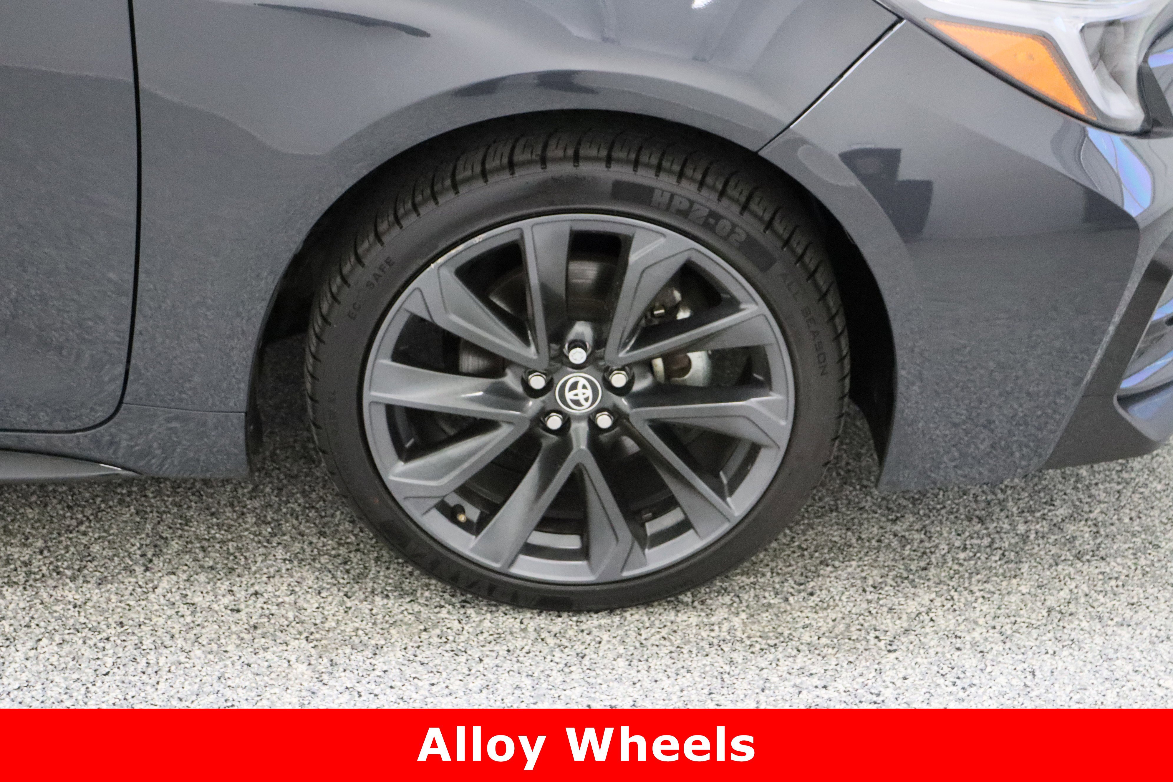 Used 2025 Toyota Corolla SE FWD image 5