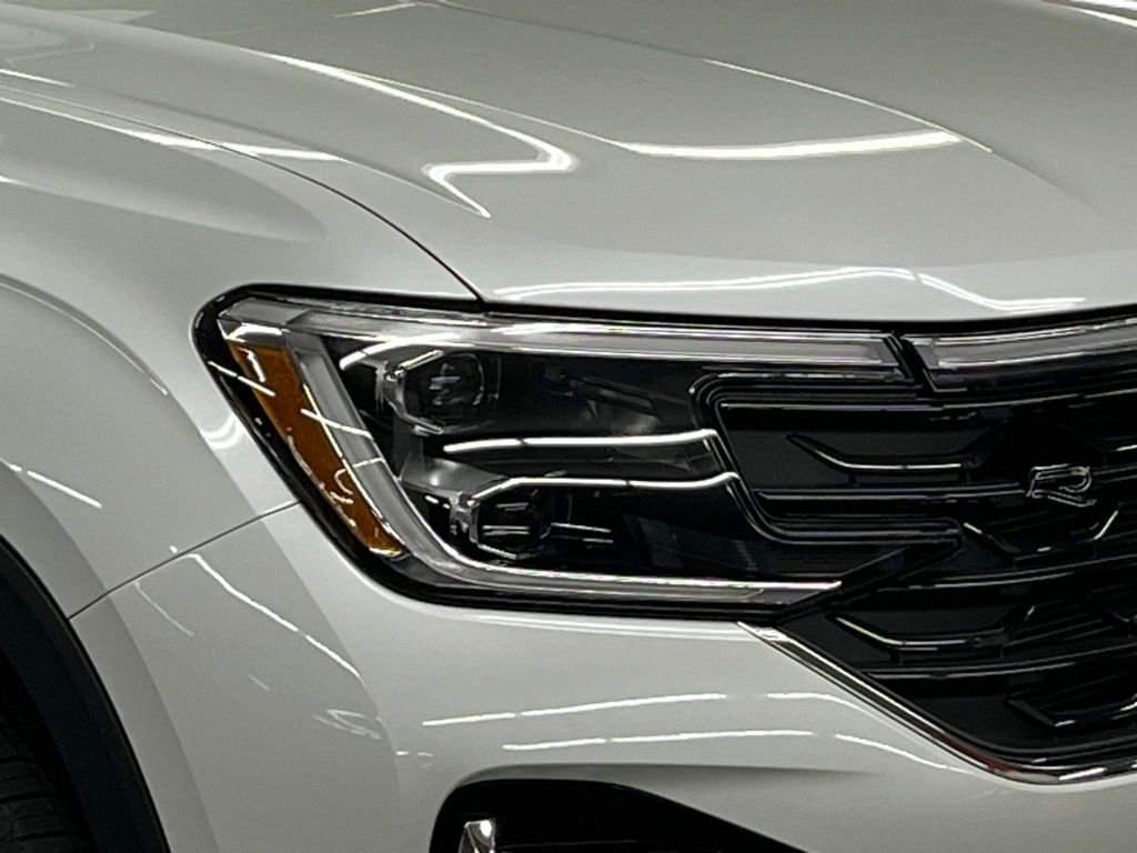 New 2026 Volkswagen Atlas Cross Sport SEL Premium R-Line image 43