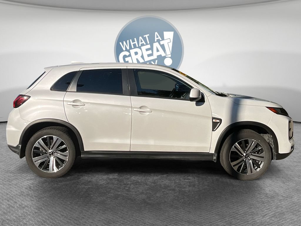 Used 2022 Mitsubishi Outlander Sport ES FWD image 2