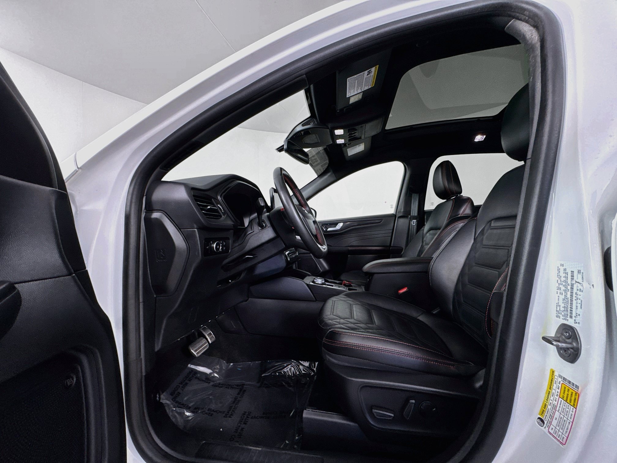 Used 2023 Ford Escape ST-Line Elite w/ Premium Technology Package AWD/4WD image 22