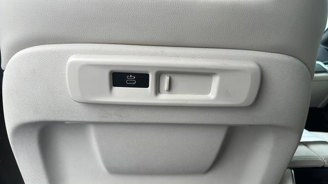 Used 2019 BMW X5 xDrive40i w/ Premium Package 2 AWD/4WD image 24