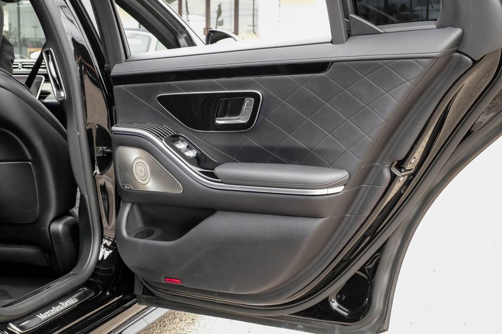 Used 2022 Mercedes-Benz S 580 4MATIC Sedan image 42