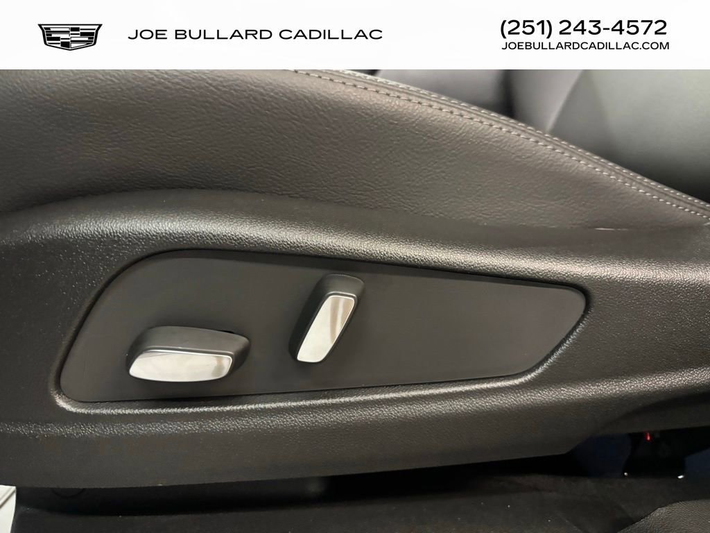 New 2025 Cadillac XT5 Luxury image 6