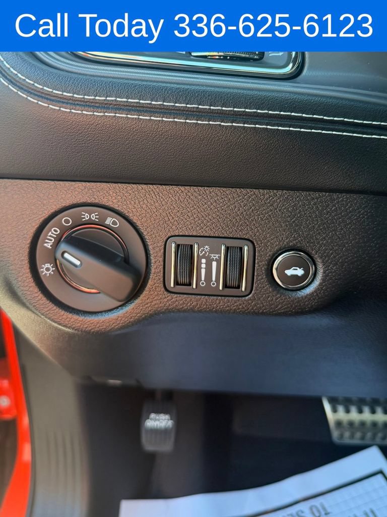 Used 2023 Dodge Challenger SRT Hellcat RWD image 16