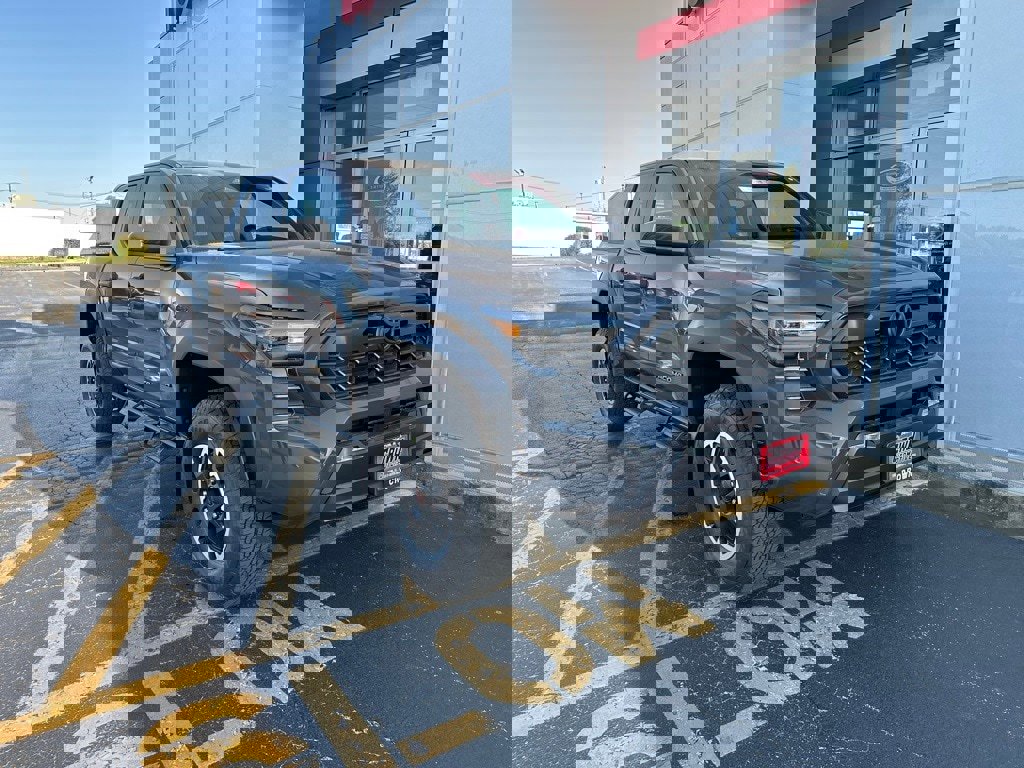 New 2025 Toyota Tacoma TRD Off-Road image 5