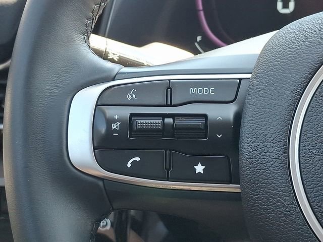 Used 2025 Kia Sportage EX image 19