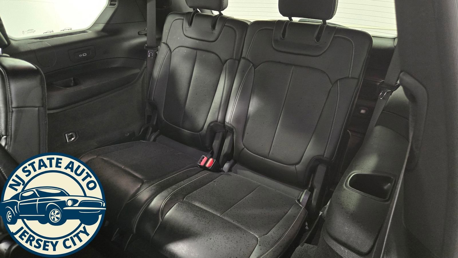 Used 2021 Jeep Grand Cherokee L Overland w/ Luxury Tech Group IV AWD/4WD image 29