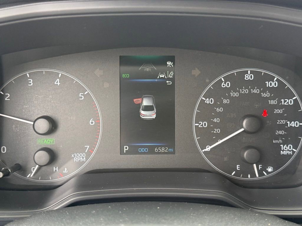 Used 2025 Toyota Corolla LE w/ Convenience Package image 24