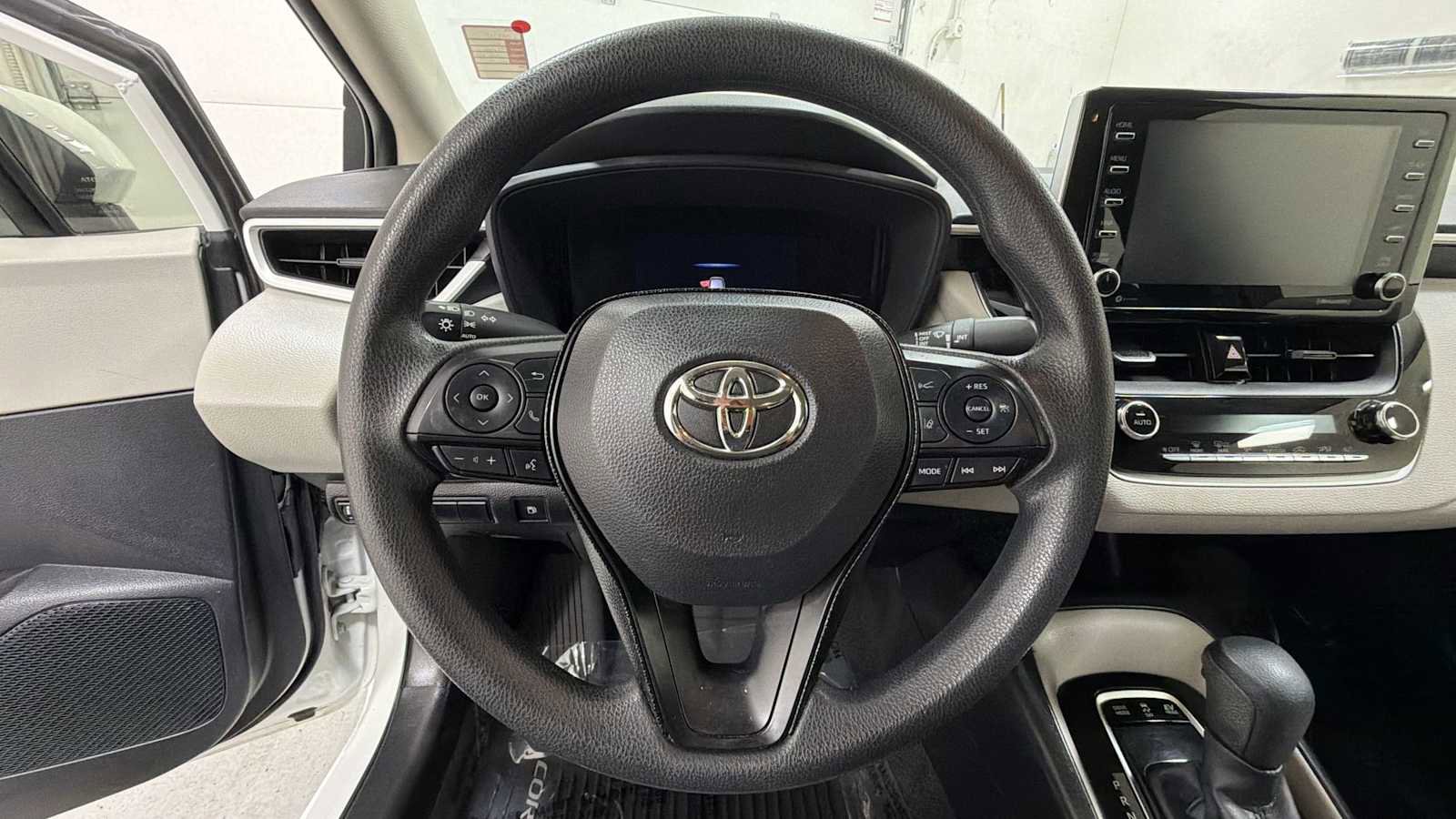 Certified 2021 Toyota Corolla LE FWD image 16