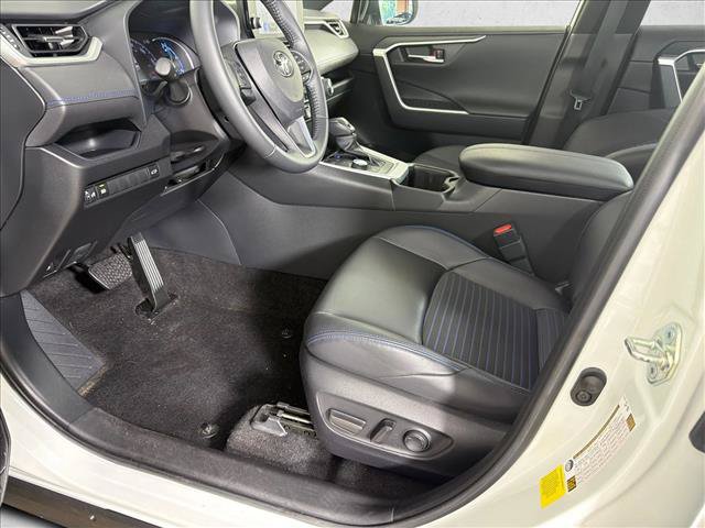 Used 2023 Toyota RAV4 XSE AWD/4WD image 10