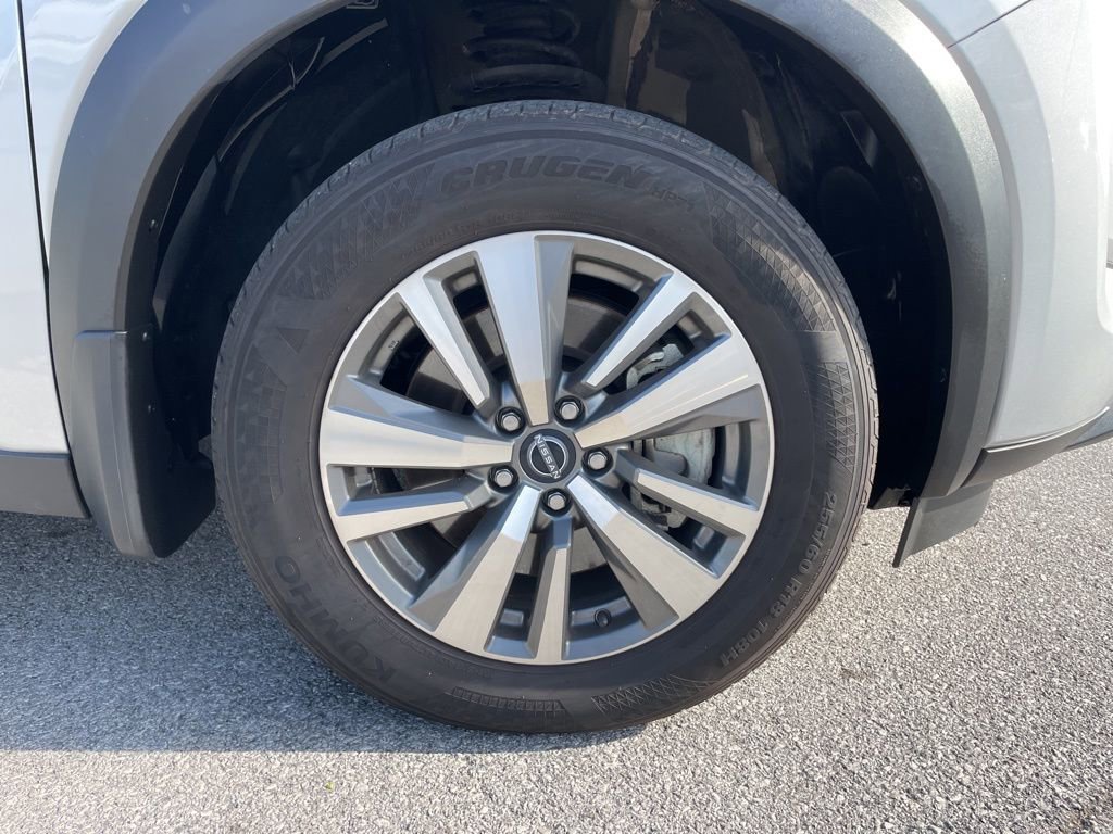 Used 2025 Nissan Pathfinder SL AWD/4WD image 57