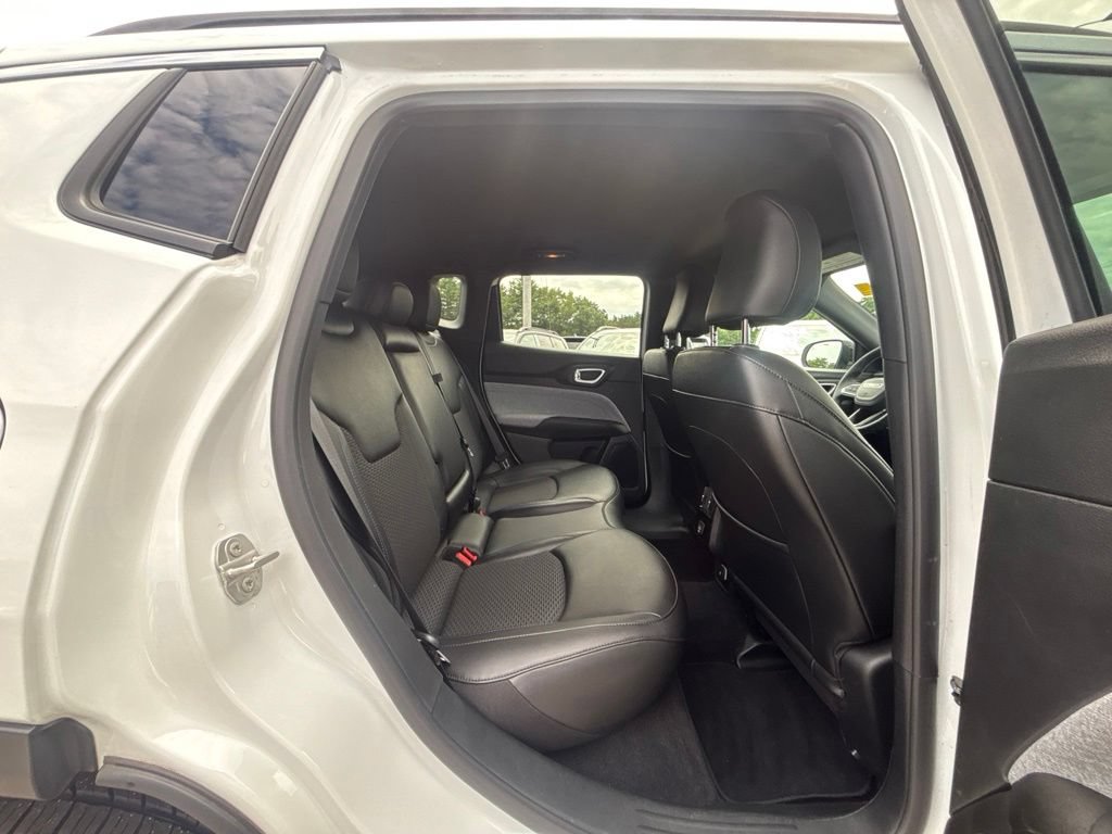 Certified 2024 Jeep Compass Latitude AWD/4WD image 23