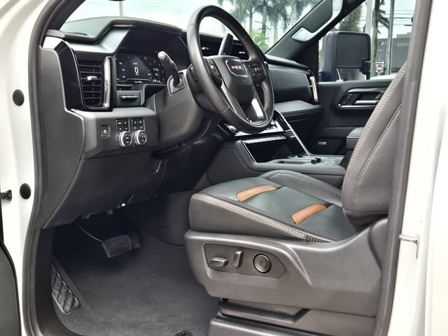 Used 2024 GMC Sierra 2500 AT4 w/ AT4 Premium Plus Package AWD/4WD image 16