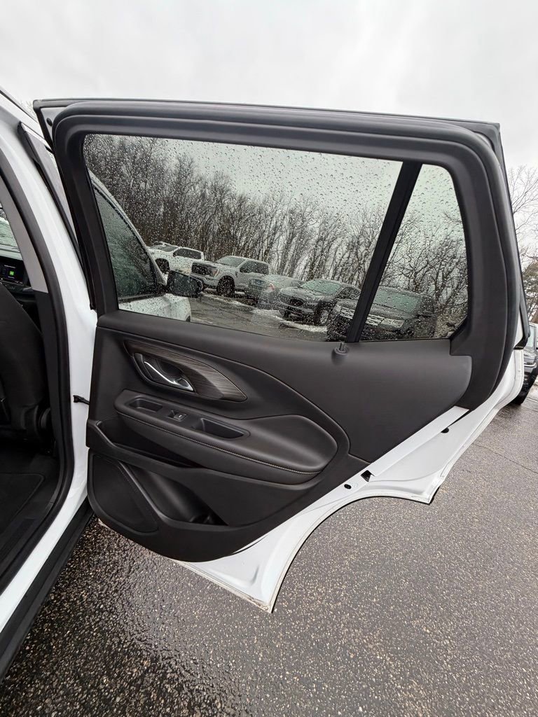 Used 2023 GMC Terrain SLE w/ Driver Convenience Package AWD/4WD image 19