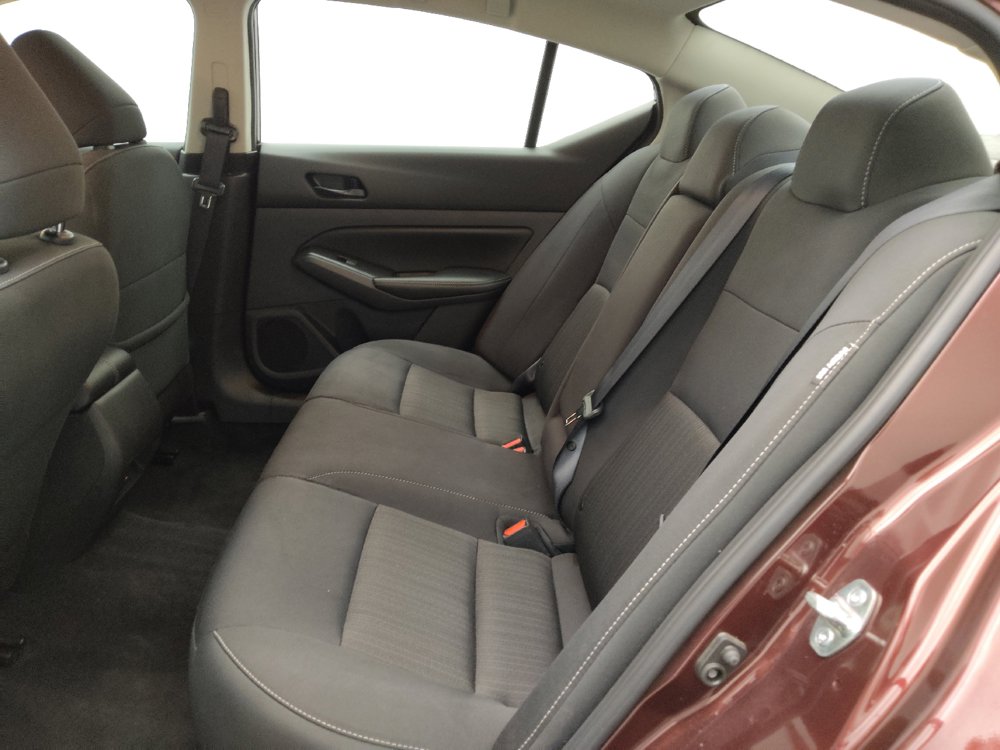 Used 2025 Nissan Altima 2.5 SV FWD image 18