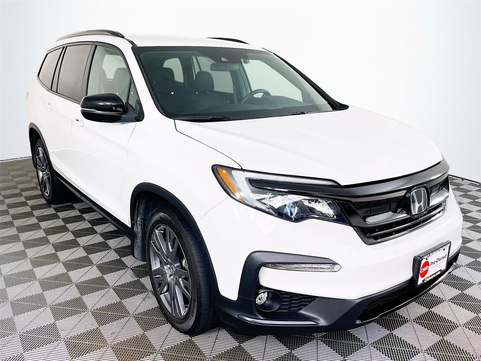 Used 2022 Honda Pilot Sport image 1