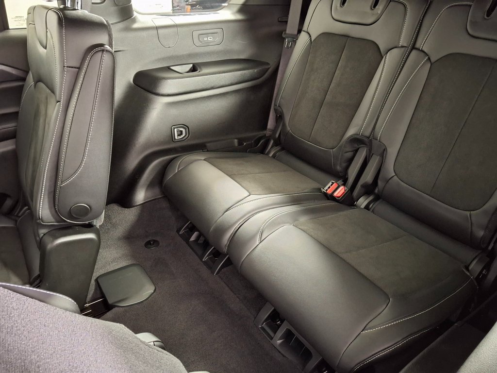 Used 2022 Jeep Grand Cherokee L Laredo image 28