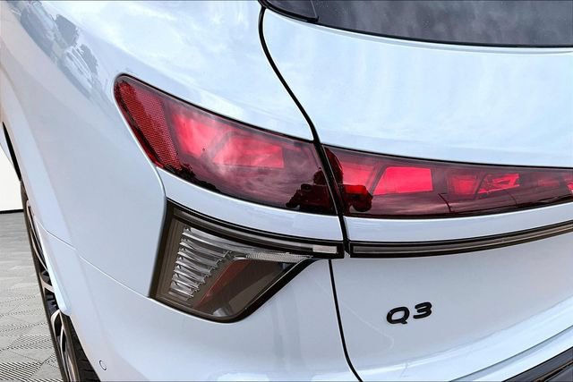 New 2026 Audi Q3 quattro 2.0T AWD/4WD image 32