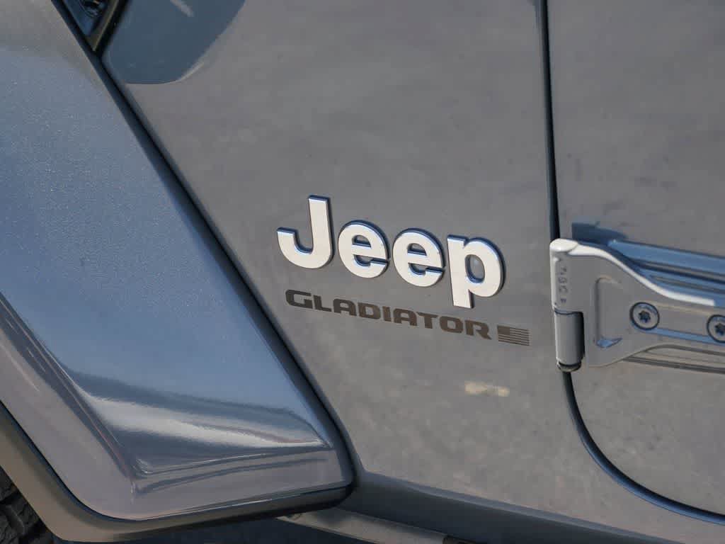 Certified 2023 Jeep Gladiator Overland AWD/4WD image 9