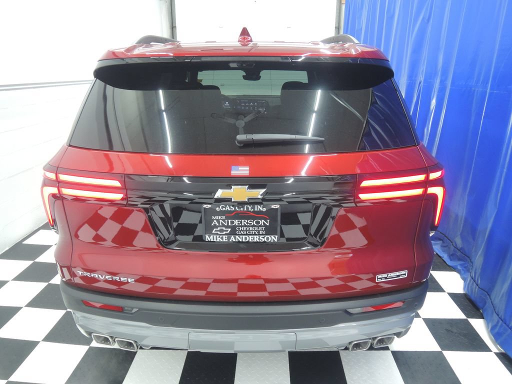 New 2026 Chevrolet Traverse LT w/ Sun and Wheel Package FWD image 10